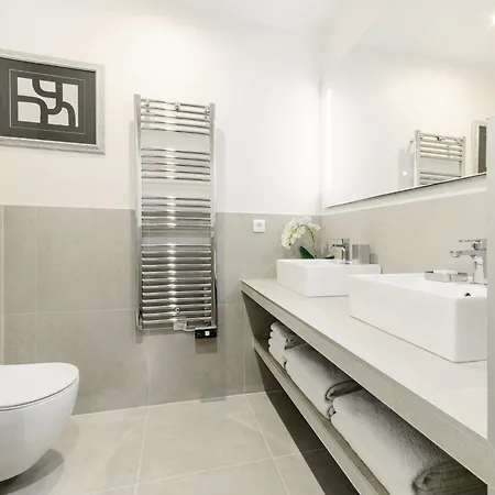 Livinparis - Luxury 3 Bedrooms République I Parigi