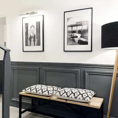 Appartamento Livinparis - Luxury 3 Bedrooms République I Parigi