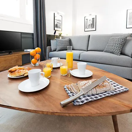 Livinparis - Luxury 3 Bedrooms Republique I